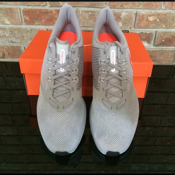Nike Zoom Strike running shoes - Picture 3 of 6